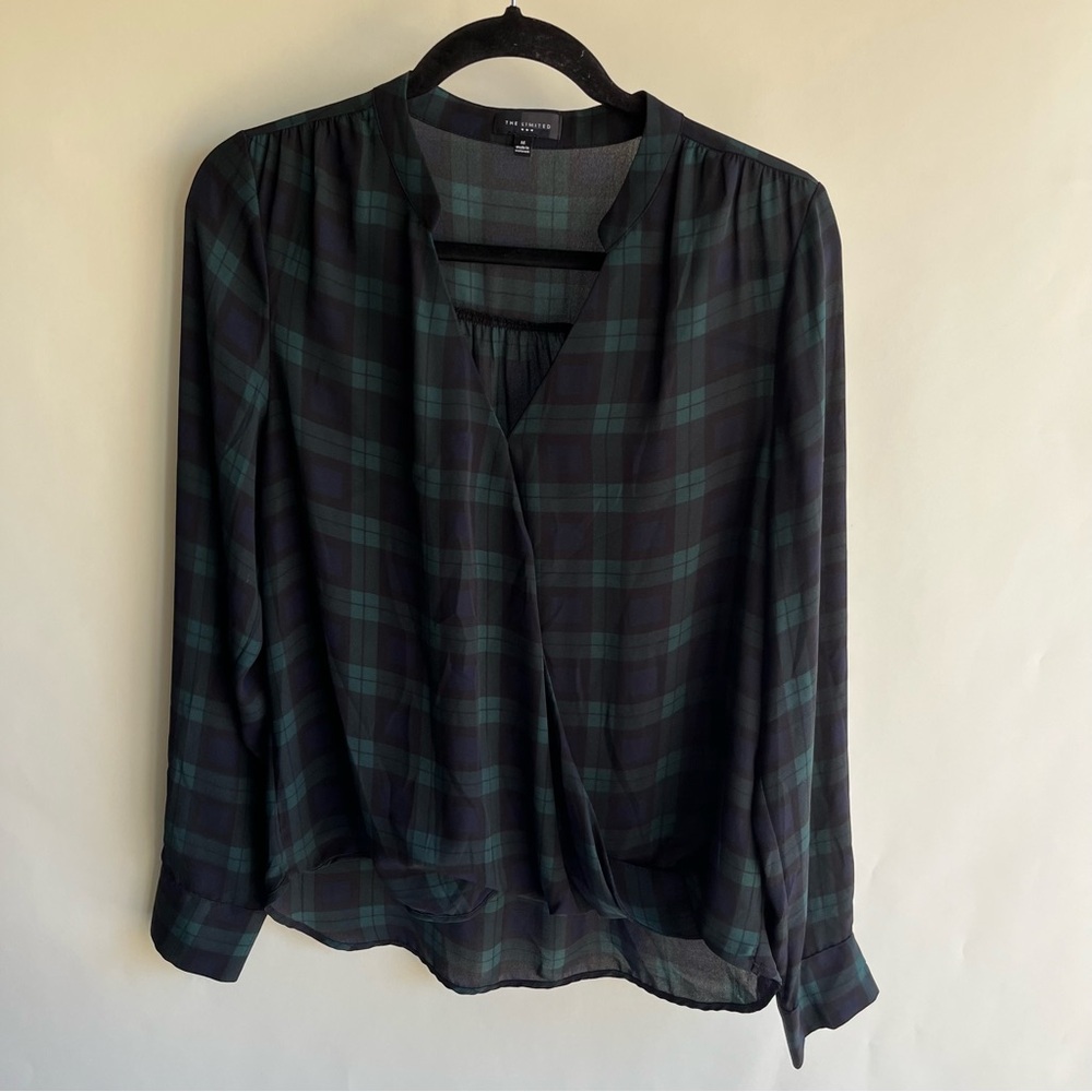 The Limited Plaid Blouse Sz Med Women’s Long Sleeve Green Blue Black EUC